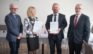 Umowa na budowę nowego Zakładu Opiekuńczo-Leczniczego w Wieruszowie podpisana